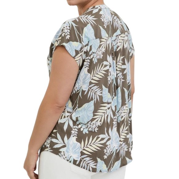 Torrid Challis Button-Front Dolman Sleeve Top - Picture 2 of 9